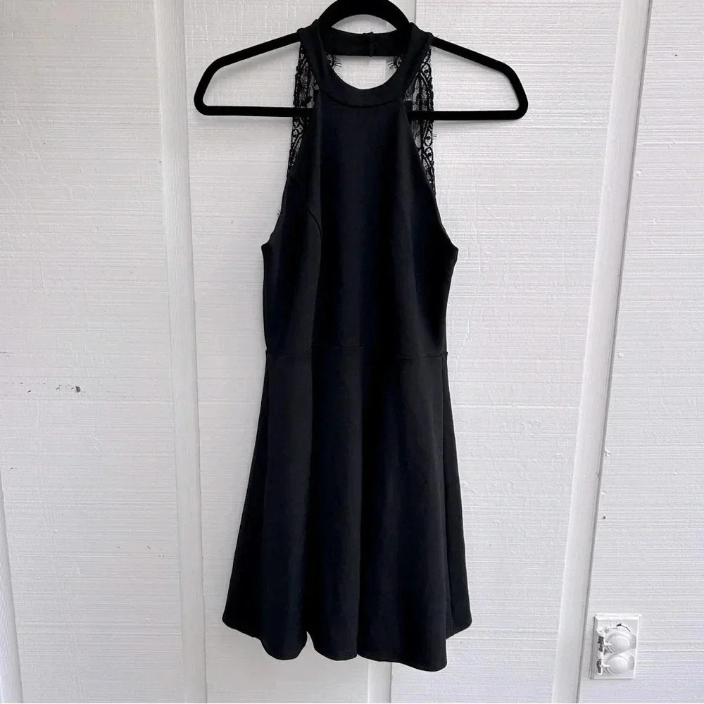 Lulu’s Hometown Girl Black Lace Skater Dress / Size Medium / Style 7SD1955D23